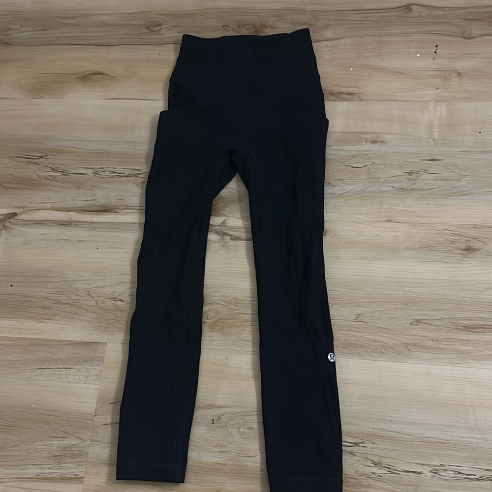black lululemon leggings